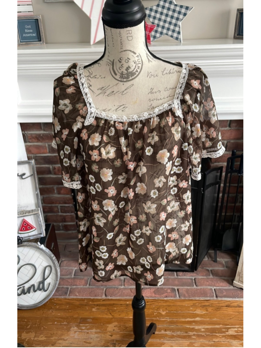 Candies xl brown floral blouse
